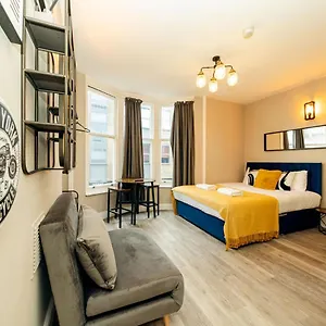 next-to-seafront-i-king-size-bed-i-central-studio-i-ms14.brighton-hotels-england.com/