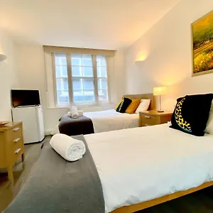 apt-remarkable-in.cambridgehotelsuk.com/